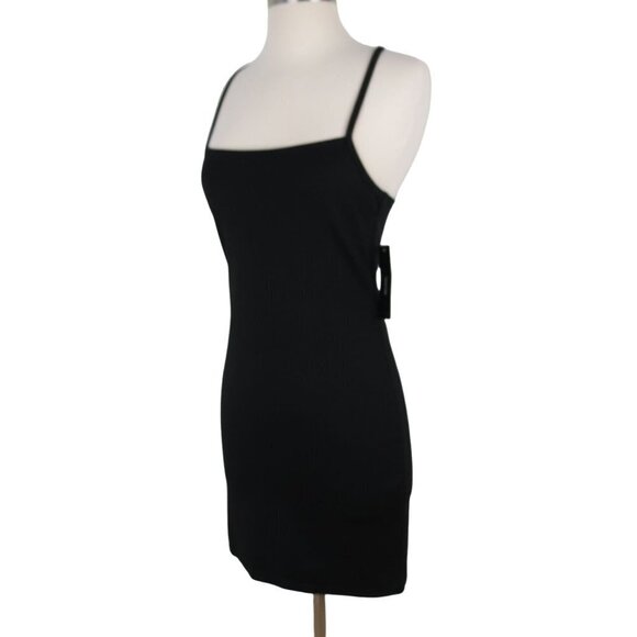 LULU'S Women's Black Fitted Bodycon Mini Dress with Open Lace Back M NWT - Picture 3 of 10